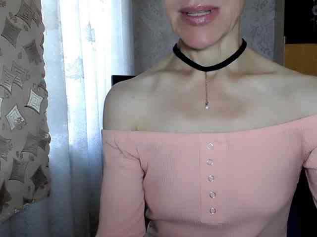 LadyL09 webcam