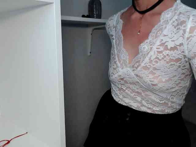 LadyL09 webcam