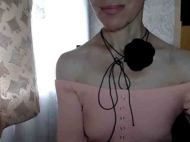 LadyL09 webcam
