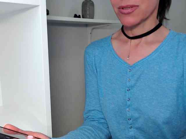 LadyL09 webcam