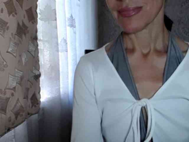 LadyL09 webcam