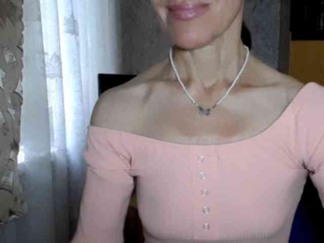 LadyL09 webcam
