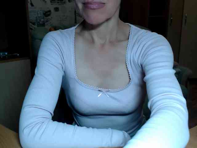 LadyL09 webcam