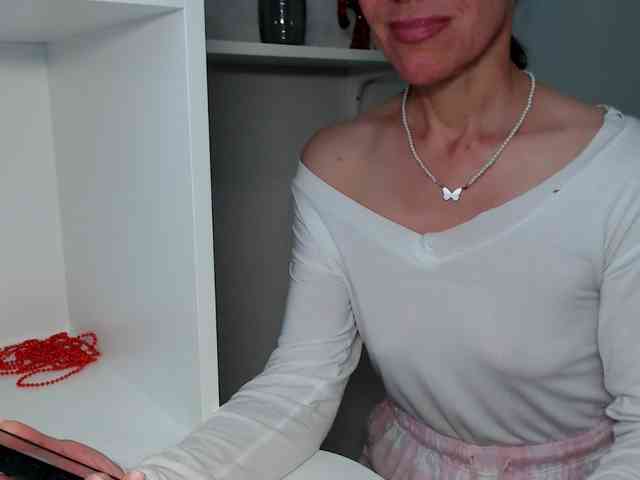 LadyL09 webcam