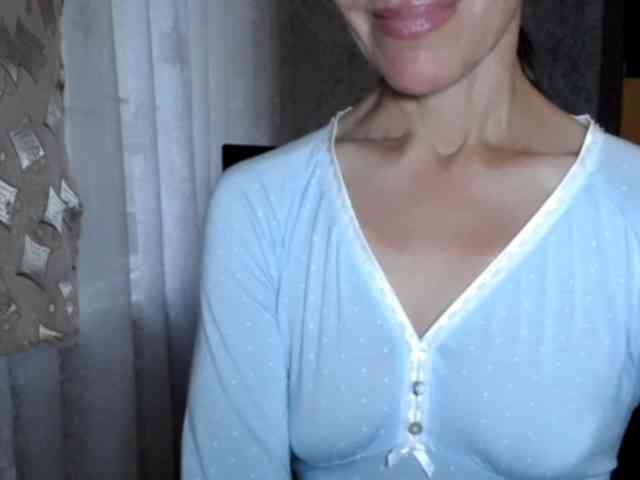 LadyL09 webcam