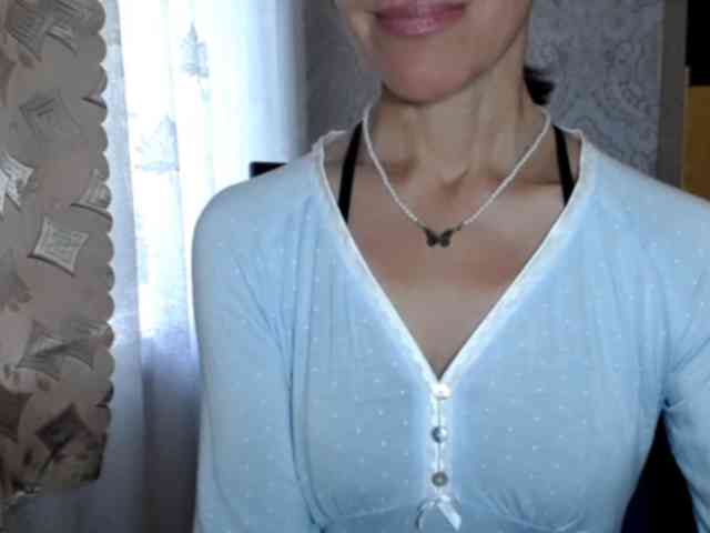 LadyL09 webcam