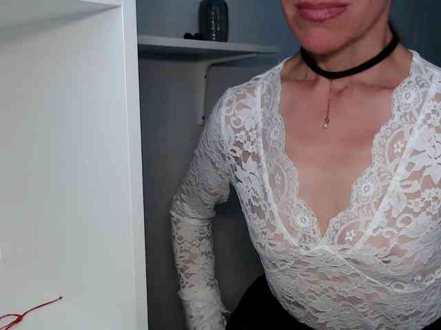 LadyL09 webcam