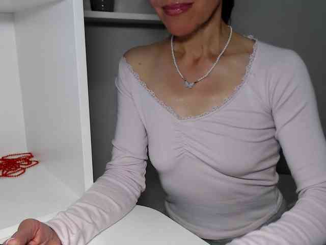 LadyL09 webcam