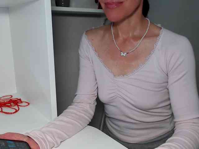 LadyL09 webcam