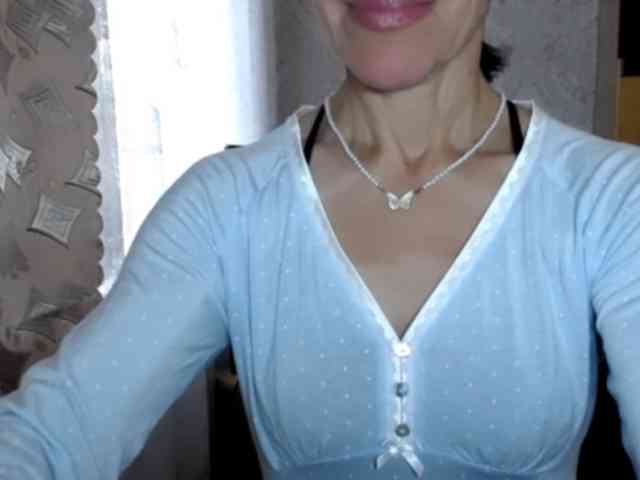 LadyL09 webcam