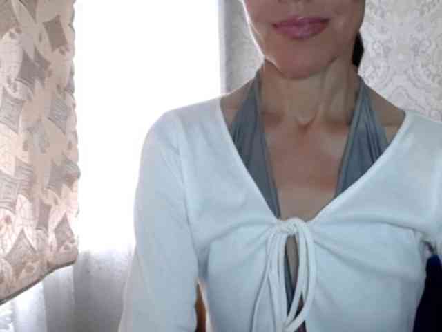 LadyL09 webcam
