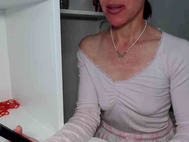 LadyL09 webcam