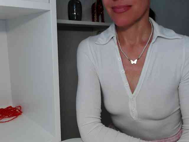LadyL09 webcam