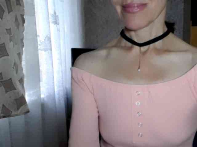 LadyL09 webcam