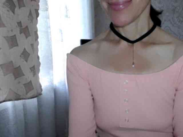 LadyL09 webcam