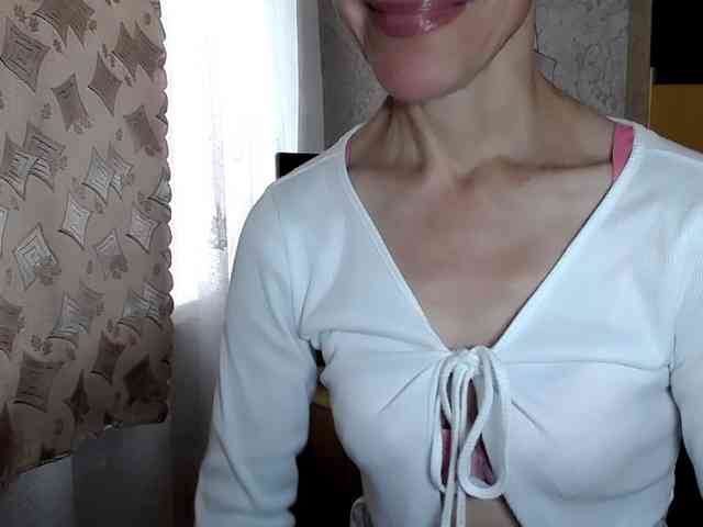 LadyL09 webcam