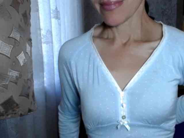 LadyL09 webcam