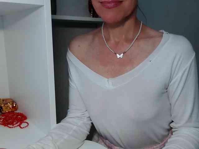 LadyL09 webcam