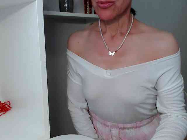 LadyL09 webcam