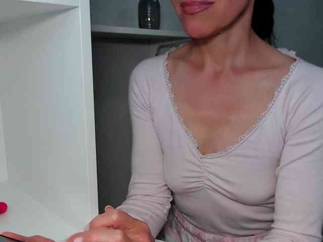 LadyL09 webcam