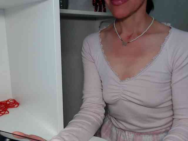 LadyL09 webcam