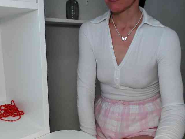 LadyL09 webcam