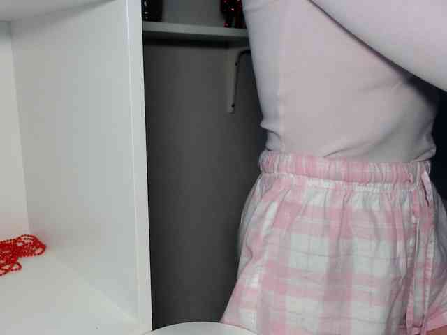 LadyL09 webcam