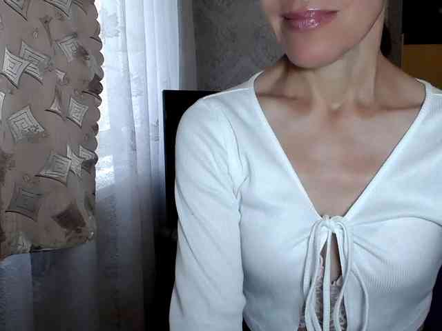 LadyL09 webcam
