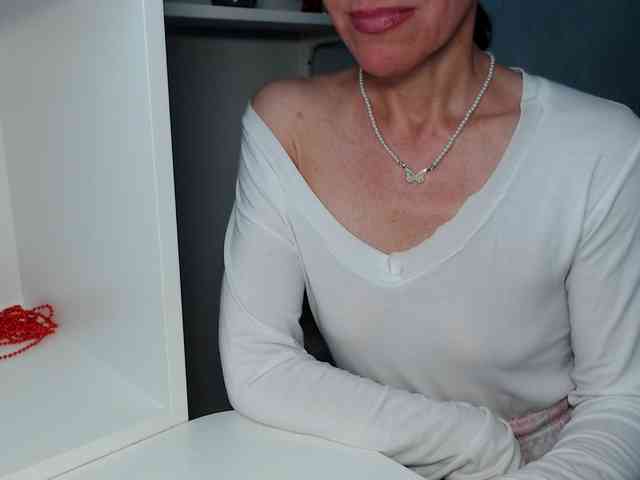 LadyL09 webcam