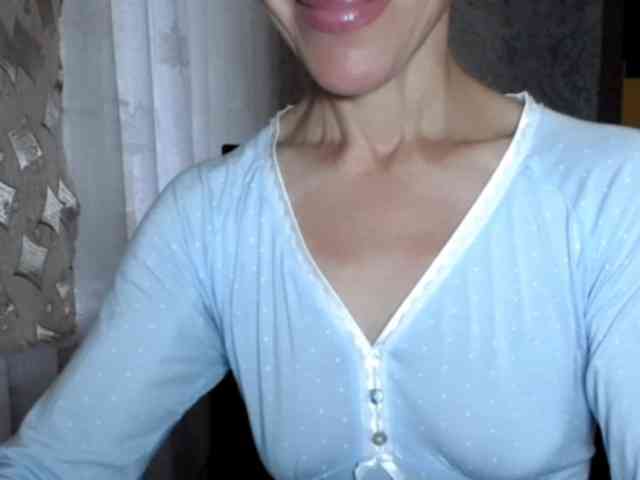 LadyL09 webcam