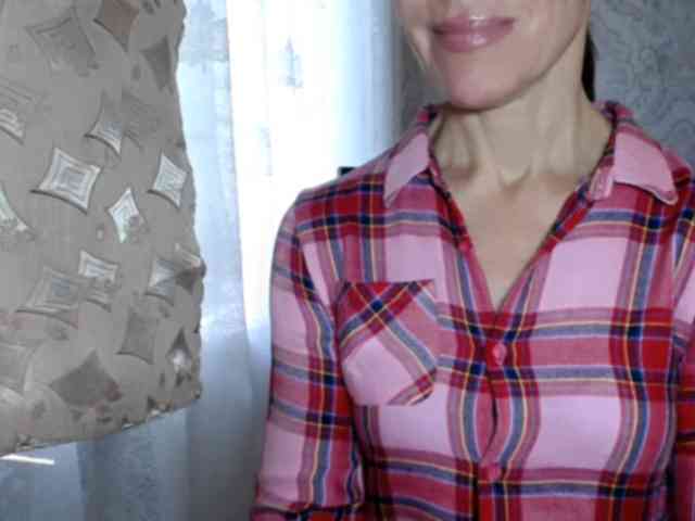 LadyL09 webcam