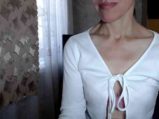 LadyL09 webcam