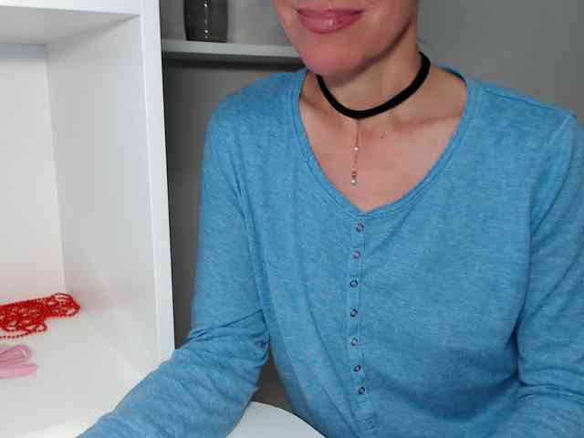 LadyL09 webcam