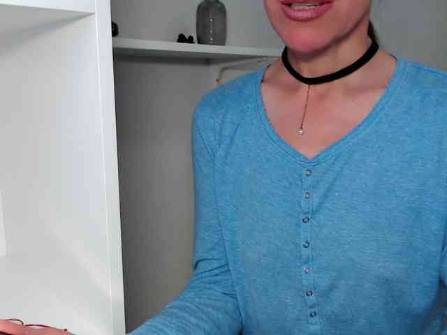 LadyL09 webcam