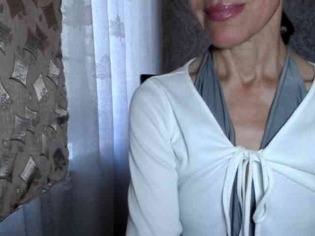 LadyL09 webcam