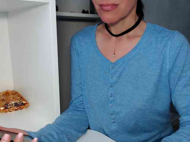LadyL09 webcam