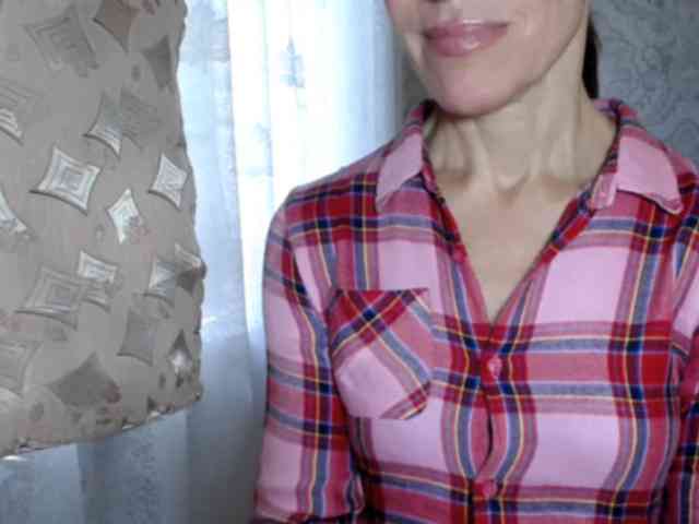 LadyL09 webcam