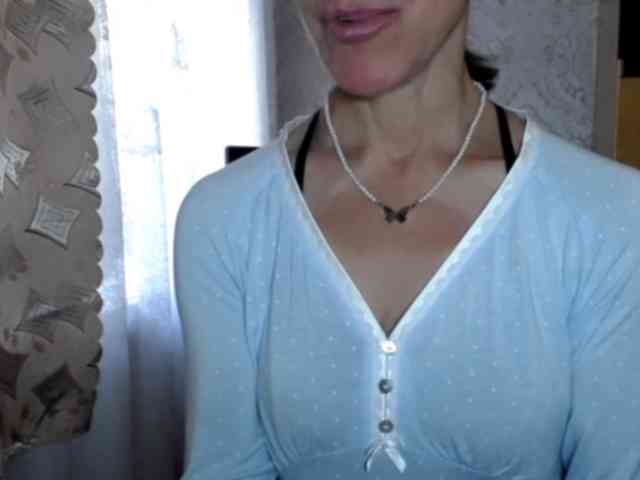 LadyL09 webcam