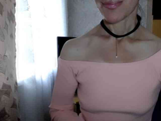 LadyL09 webcam
