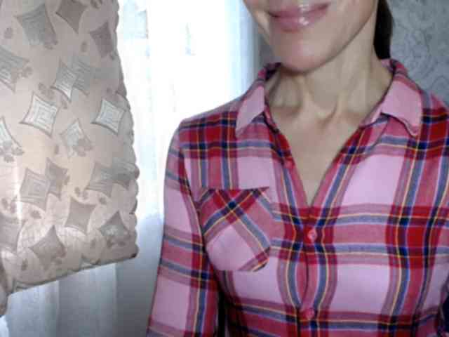 LadyL09 webcam