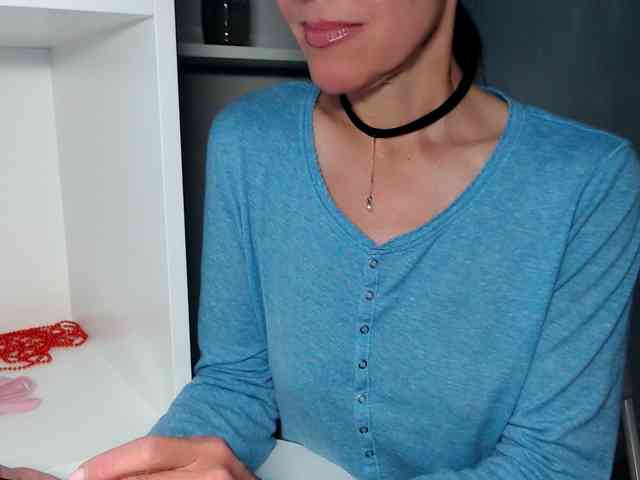 LadyL09 webcam