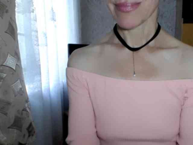 LadyL09 webcam