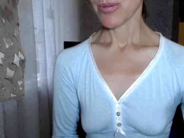 LadyL09 webcam