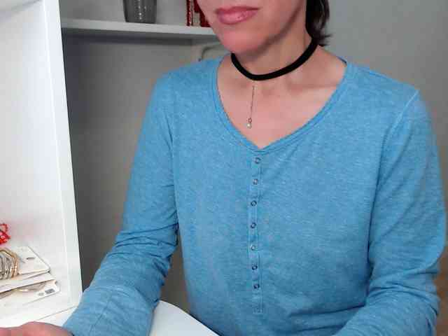 LadyL09 webcam