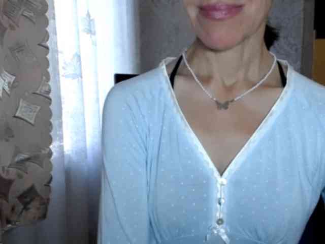 LadyL09 webcam