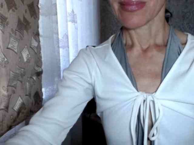 LadyL09 webcam
