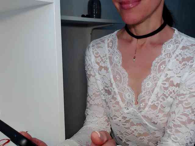 LadyL09 webcam