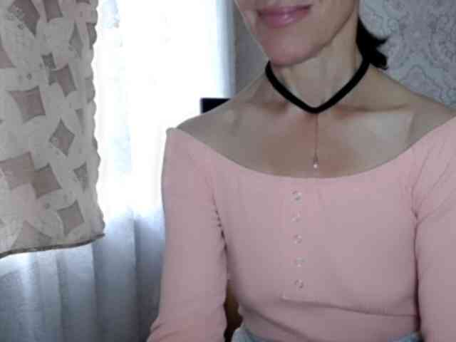 LadyL09 webcam