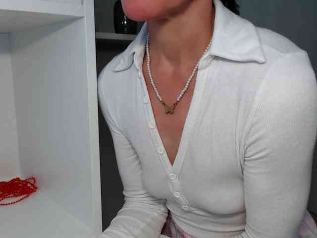 LadyL09 webcam