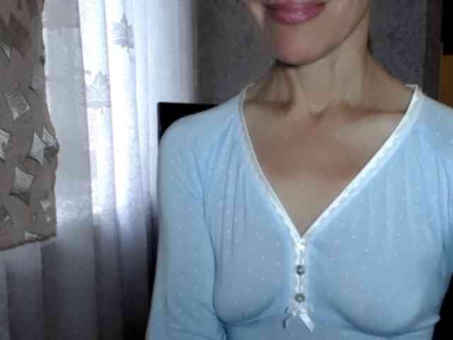 LadyL09 webcam
